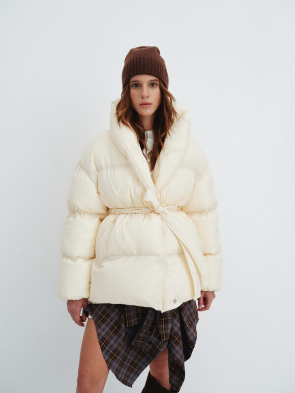 Пуфер ковдра в молочному кольорі