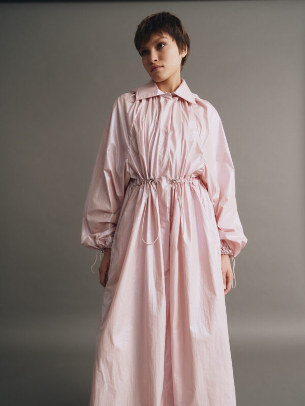 ДОЩОВИК З КАПЮШОНОМ З БЛИСКУЧОЇ  ТКАНИНИ